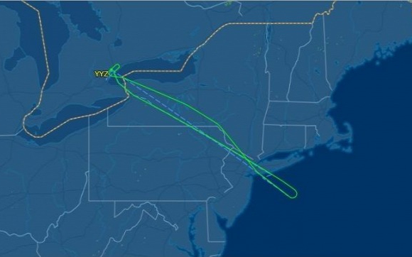 Rosszul lett a pilóta az óceán felett