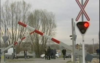 Vonattal ütközött egy autó  Győr-Sopron vasútvonalon