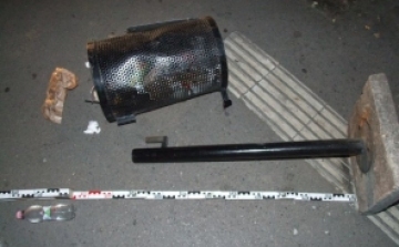 18 és egy 21 éves koroncói férfi garázdálkodott Győrben