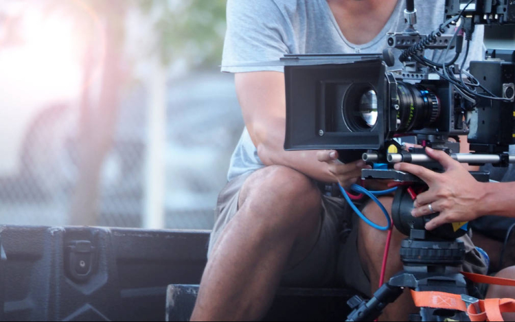 Átütemezést és gyorsított pályázati eljárást kezdeményez a filmesek segítésére a filmintézet