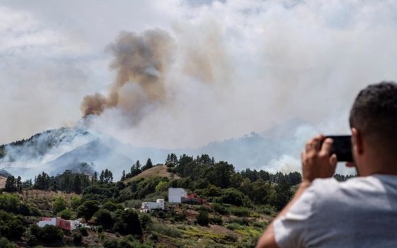 Erdőtűz Gran Canarián, 9000 embert kellett kitelepíteni 