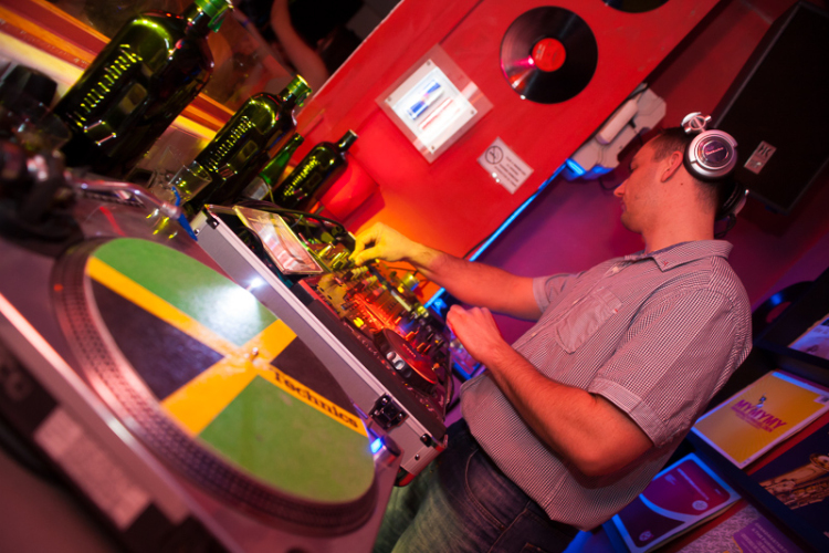 Club Neo (Győr) - Nőnapi Party - Magic Mike, Newik, Ati, Alex, Solymi - 2014. március 8. (szombat)