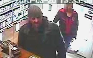 Nyugdíjas pénztárcáját lopta el, visszaélt bankártyájával