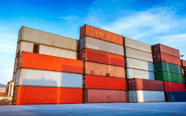 Milyen előnyei vannak a tengeri szállítmányozásnak?