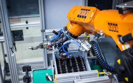 Az Audi Hungaria új technológiákat vet be a motorgyártásban