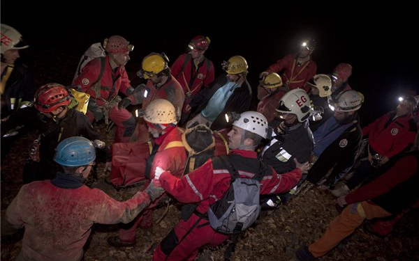 Mentés közben meghalt egy tűzoltó a Rám-szakadékban