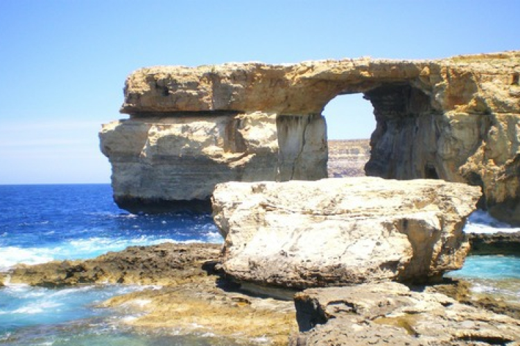 Felesége hamvait szórta, amikor belefulladt a tengerbe