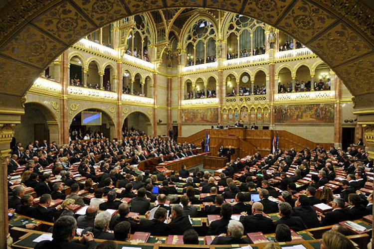 OGY - Miniszterelnöki felszólalással kezdődik a parlamenti idény