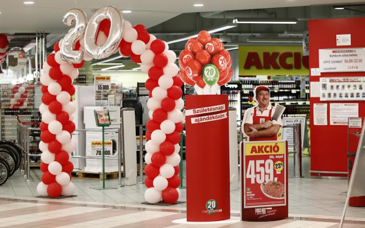  20 éve nyílt meg az első hazai hipermarket Győrben