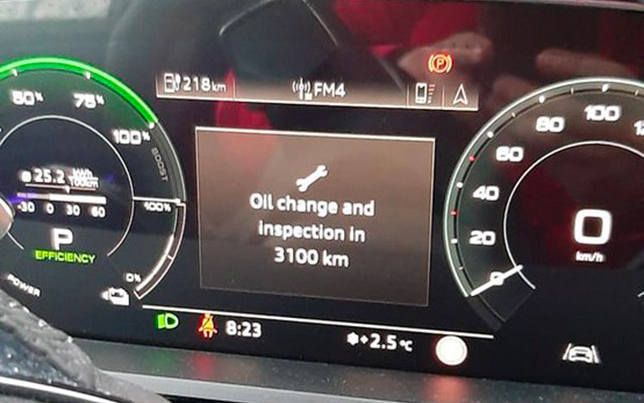 Nagyot bakizott az Audi: Kínos üzenetet ír ki a műszerfal