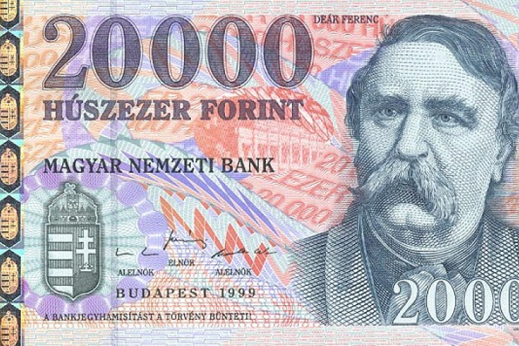 Hamis húszezressel vásárolt gyümölcsöt, keresi a rendőrség