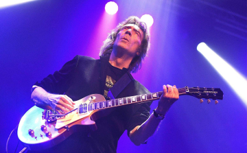 ÚJRA GYŐRBEN STEVE HACKETT ÉS A DJABE!