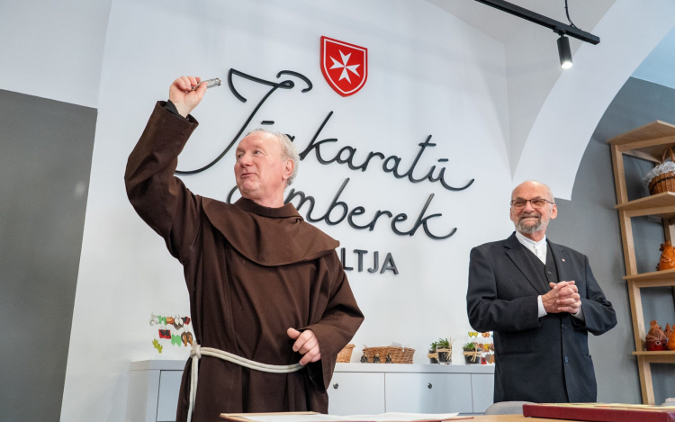 A Jóakaratú emberek boltja várja a vásárlókat