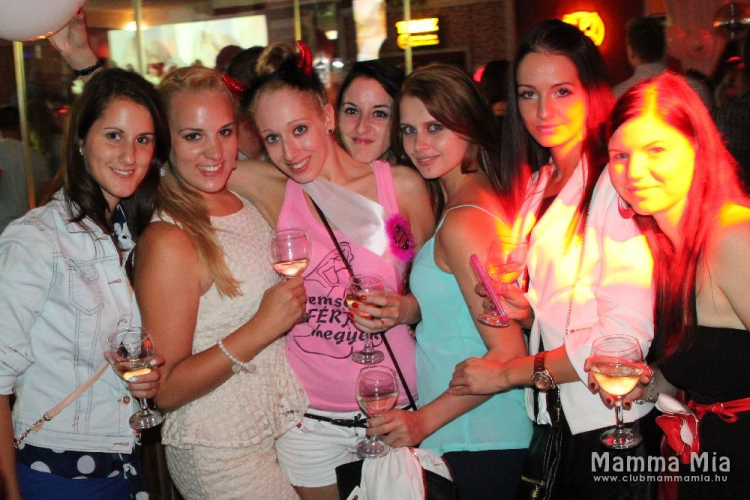 2014.08.08 Pénteki házibuli Dj:Hubik fotók:árpika