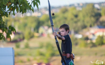 10 évesen világbajnok íjász