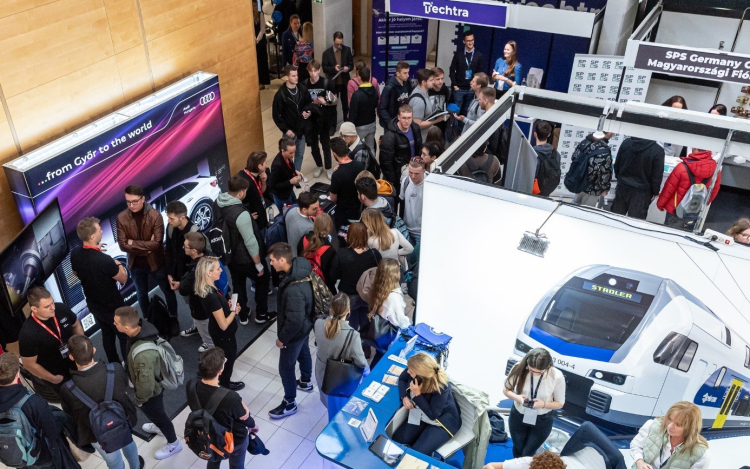 Állásbörzét tartott a Széchenyi István Egyetem