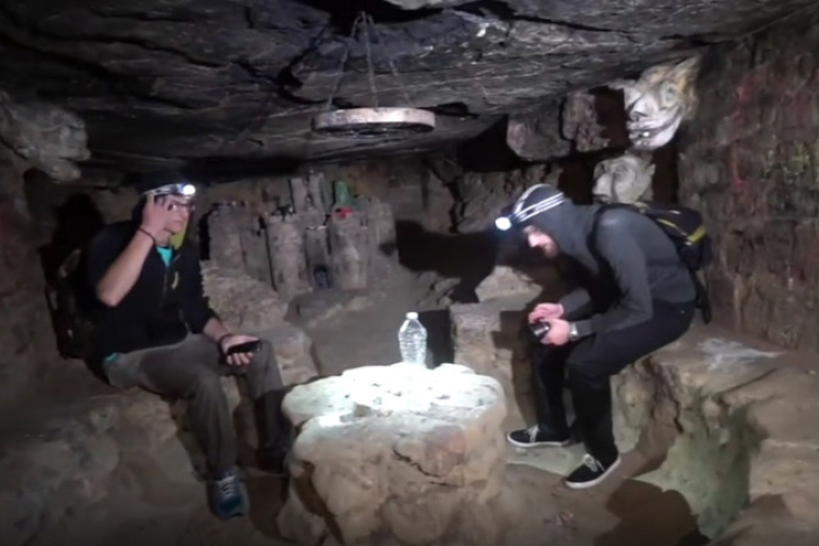 Irdatlan mennyíségű emberi csontmaradványt találtak Párizs alatt