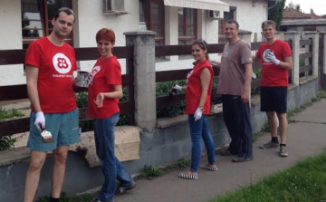 A Gézengúz Alapítvány Győri Intézetét támogatták Banki dolgozók végeztek önkéntes munkát