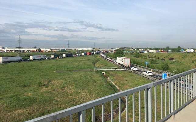 Durva tömegkarambol az M0-ás autópályán 