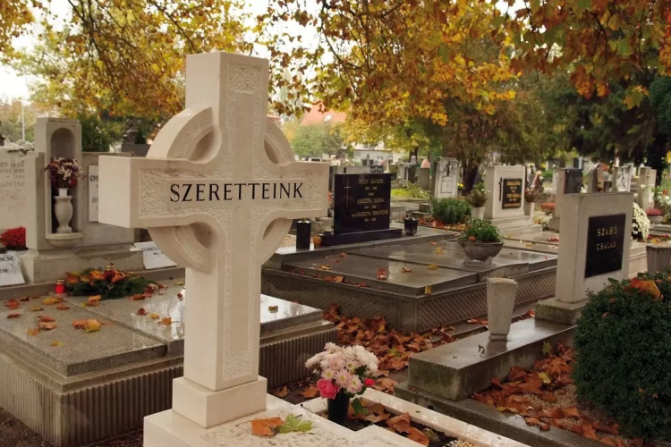 Téli nyitvatartásra térnek át a győri köztemetők