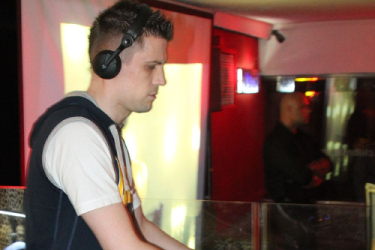 2014.04.04.Péntek Mamma Mia Házibuli Dj:Hubik fotók:árpika