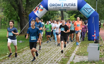 Ünnepi futóléptek: jön a 100. ÖrömFutás Győrben!