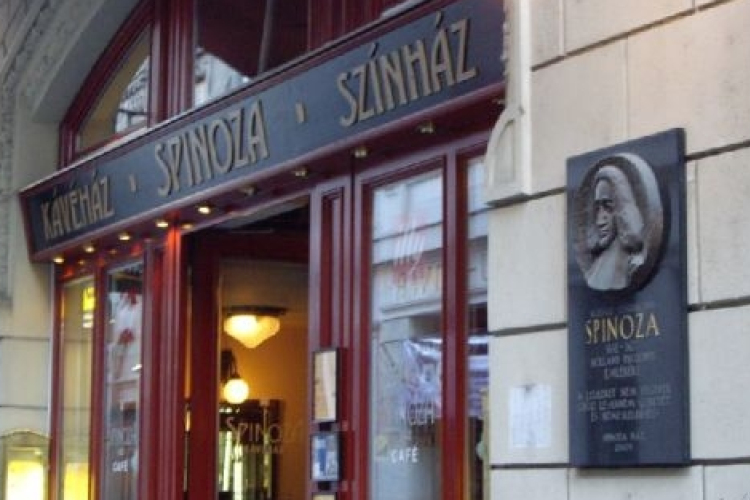 Megszűnik a Spinoza Színház