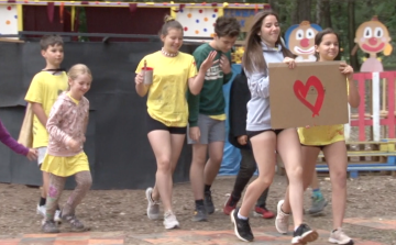 Cirkuszi hangulat a táborban