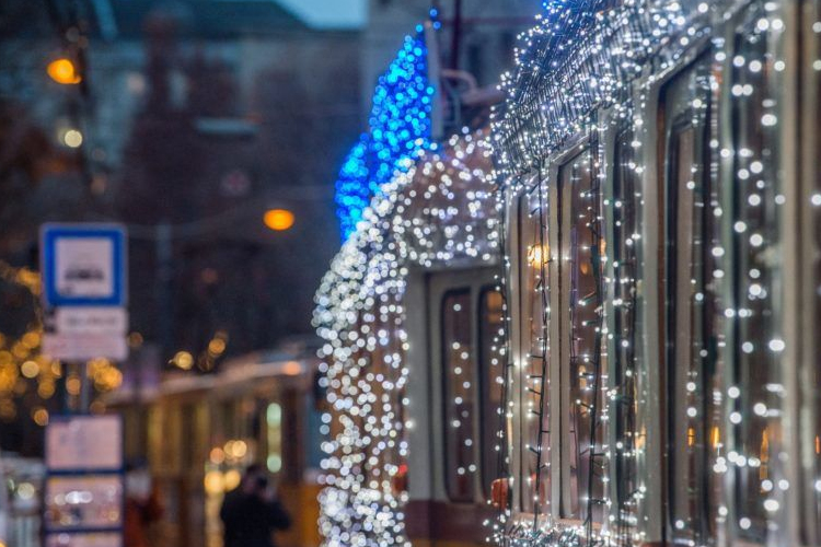 Útnak indult a fényvillamos Budapesten
