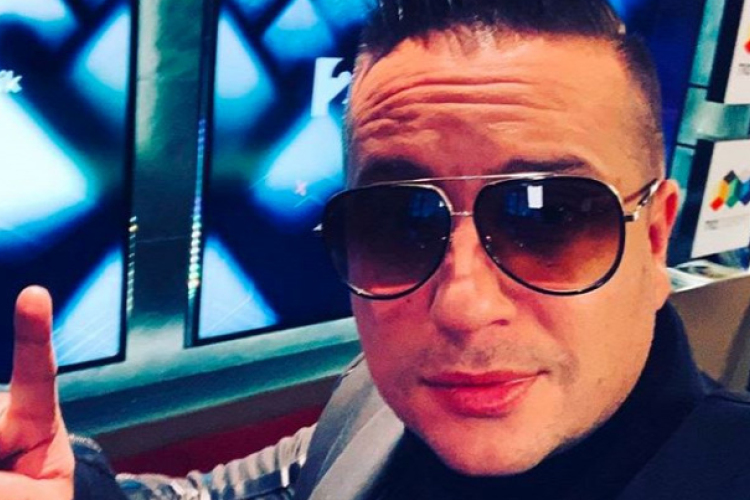 Két órán keresztül tárgyalták L. L. Junior gyerekének jövőjét