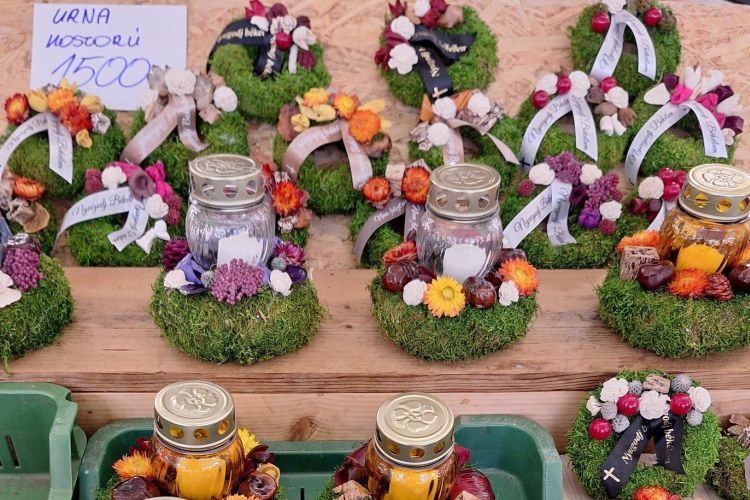 Elindult a koszorúvásár