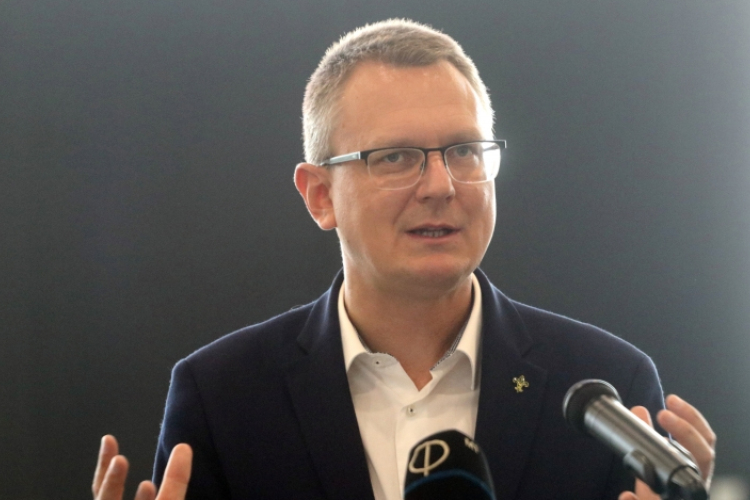 Rétvári Bence: juttatást kapnak a tankerületi iskolában dolgozó tanárok év végén