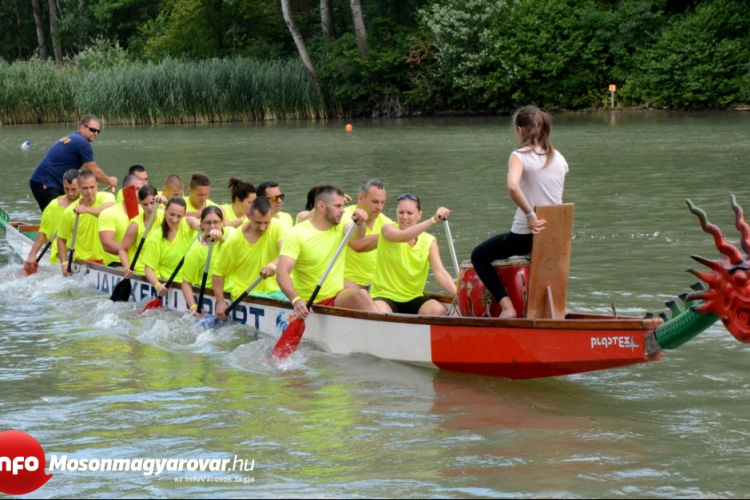 Tűzoltók a X. VOLUTÁN