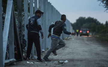 Katonailag képzett terrorista migránsok akartak bejutni Magyarországra Röszkénél 