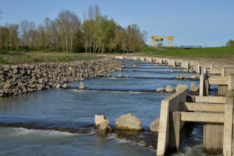Raftingpálya épül az alföldre