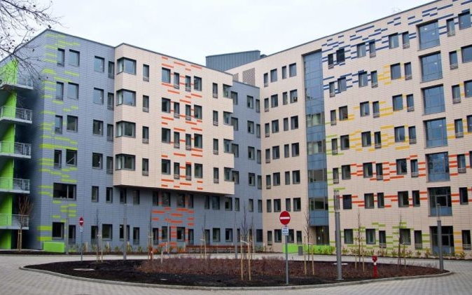 Közel 800 millió forintból fejlesztette eszközparkját a Petz Aladár Egyetemi Oktató Kórház