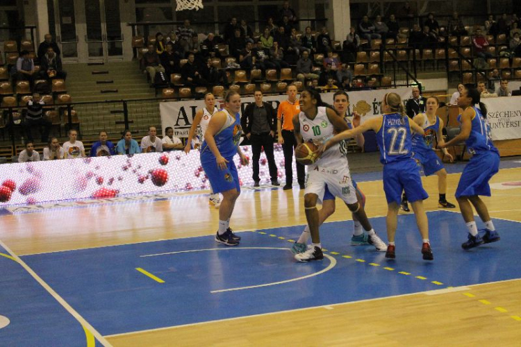2013.02.27 Hat-Agro Uni Győr-Pöstyén női kosárlabda mérkőzés fotók:árpika