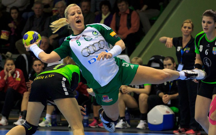 Gyermeket vár Katrine Lunde