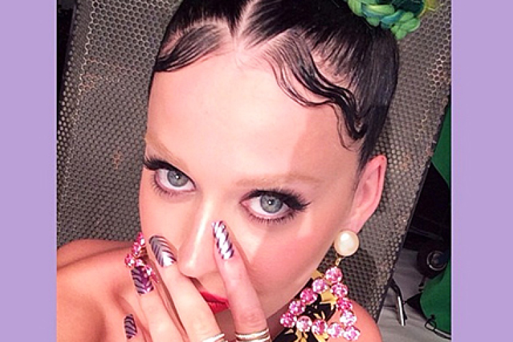 Katy Perry félelmetesen néz ki