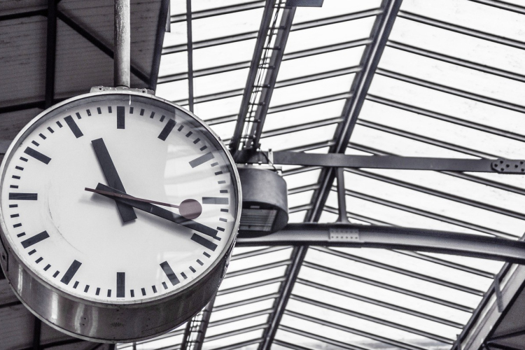 Késnek a vonatok a győri fővonalon