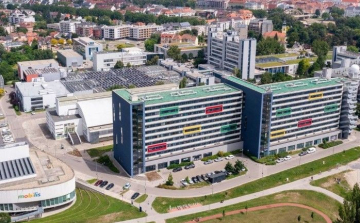 Kiírták a győri egyetem fenntartói alapítvány kuratóriumának pályázatát
