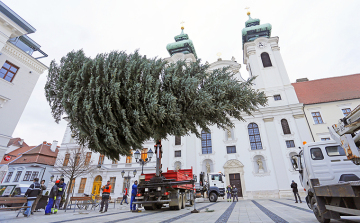 Készülődik a város az ünnepekre 