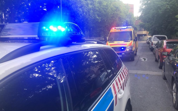 Meztelenül örjöngött egy férfi Budapesten