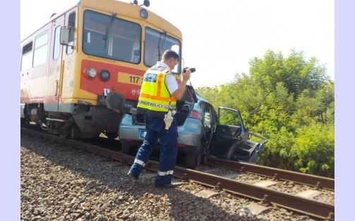 Halálos vonatbaleset Écsen - Megrázó fotók