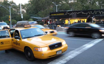 Agyhullámai alapján ismeri fel az autó biztonsági rendszere a sofőrt