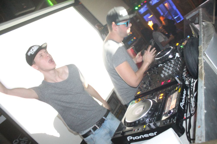 2014.12.02 Lapos-Bahnhof Drop The Chees Dj:Lisztes fotók:árpika 