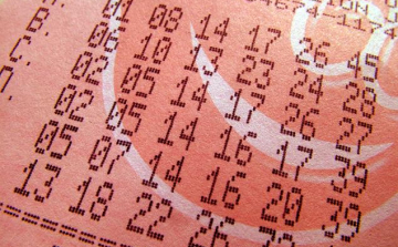 Egymillió eurót nyert elsőre egy 17 éves lány