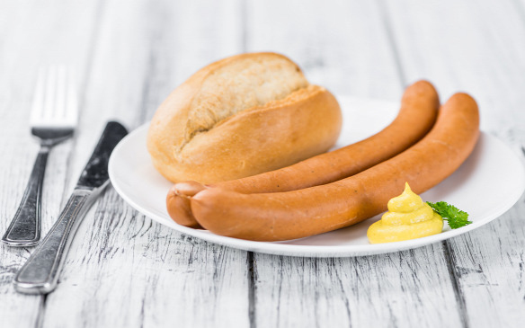 Két virslit is megbuktatott a hatóság