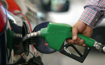 Emelkedik a benzin ára szerdától
