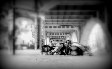 Cipőt, kabátot, takarót kér a rászoruló emberek számára a Magyar Máltai Szeretetszolgálat